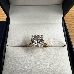 3.5 karat lab grown diamond on 14kt yellow gold band
